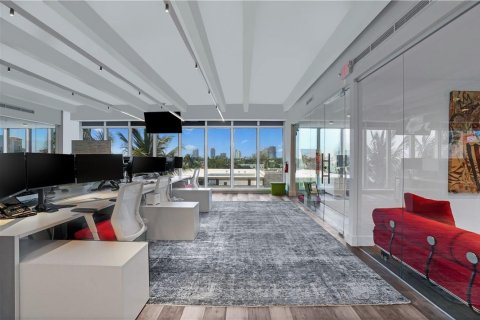 Commercial property in Miami Beach, Florida № 2420704 - photo 6