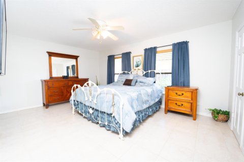Casa en venta en St. Lucie, Florida, 3 dormitorios, 224.45 m2 № 2078140 - foto 24