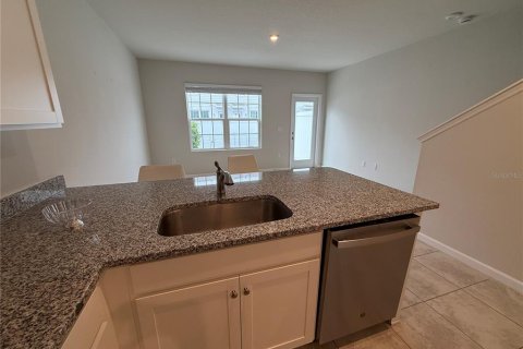 Touwnhouse à louer à Lakewood Ranch, Floride: 3 chambres, 132.94 m2 № 2406851 - photo 7