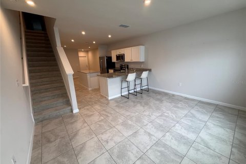 Touwnhouse à louer à Lakewood Ranch, Floride: 3 chambres, 132.94 m2 № 2406851 - photo 13