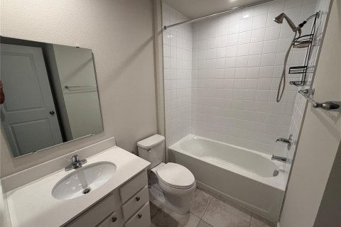 Touwnhouse à louer à Lakewood Ranch, Floride: 3 chambres, 132.94 m2 № 2406851 - photo 23