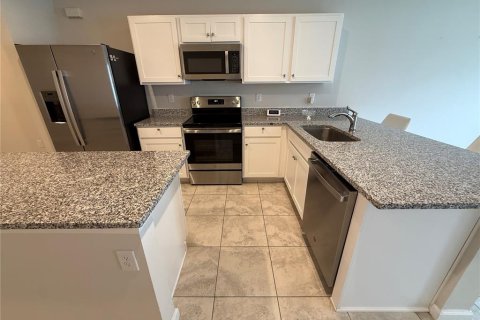 Touwnhouse à louer à Lakewood Ranch, Floride: 3 chambres, 132.94 m2 № 2406851 - photo 6