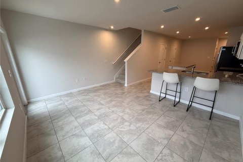 Touwnhouse à louer à Lakewood Ranch, Floride: 3 chambres, 132.94 m2 № 2406851 - photo 12