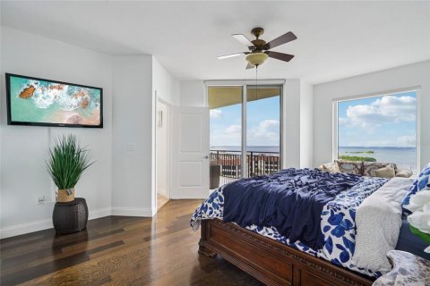 Condo in Tampa, Florida, 3 bedrooms  № 2202533 - photo 18