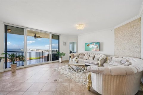 Condo in Tampa, Florida, 3 bedrooms  № 2202533 - photo 12