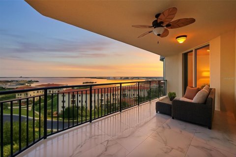Condo in Tampa, Florida, 3 bedrooms  № 2202533 - photo 2