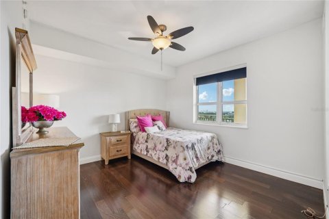 Condo in Tampa, Florida, 3 bedrooms  № 2202533 - photo 24