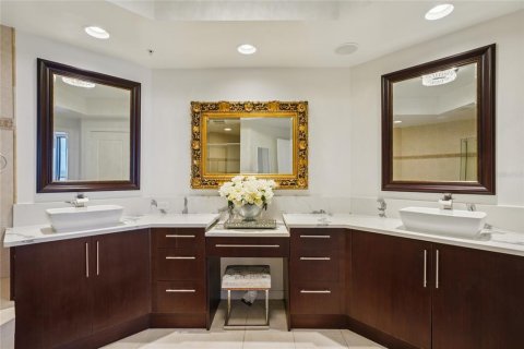 Condo in Tampa, Florida, 3 bedrooms  № 2202533 - photo 19
