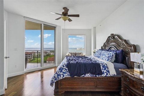 Condo in Tampa, Florida, 3 bedrooms  № 2202533 - photo 17