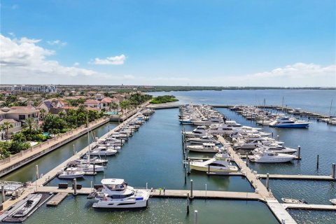 Condo in Tampa, Florida, 3 bedrooms  № 2202533 - photo 3