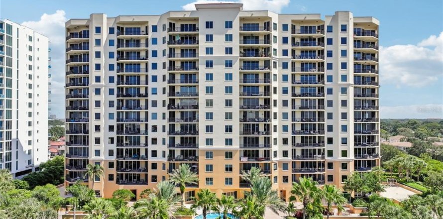 Condo in Tampa, Florida, 3 bedrooms  № 2202533