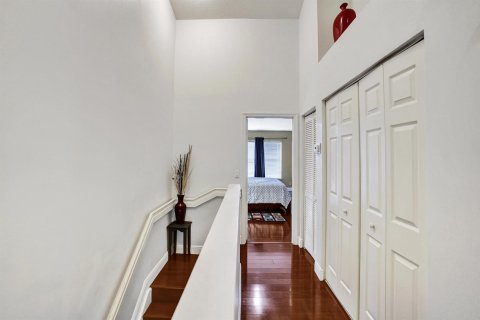 Townhouse in Boynton Beach, Florida 3 bedrooms, 145.86 sq.m. № 2244895 - photo 15