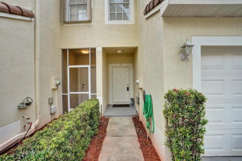 Townhouse in Boynton Beach, Florida 3 bedrooms, 145.86 sq.m. № 2244895 - photo 2