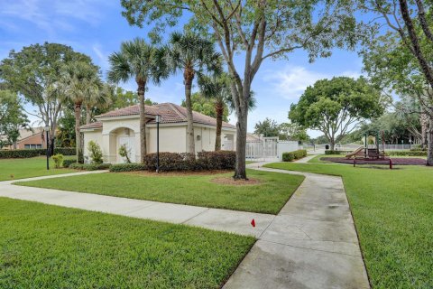 Townhouse in Boynton Beach, Florida 3 bedrooms, 145.86 sq.m. № 2244895 - photo 26