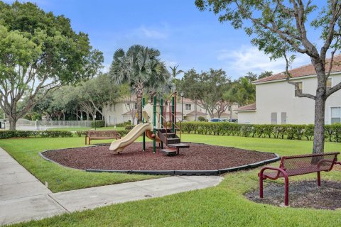 Townhouse in Boynton Beach, Florida 3 bedrooms, 145.86 sq.m. № 2244895 - photo 28