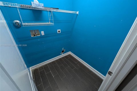 Townhouse in Wilton Manors, Florida 3 bedrooms, 156.63 sq.m. № 2047990 - photo 14