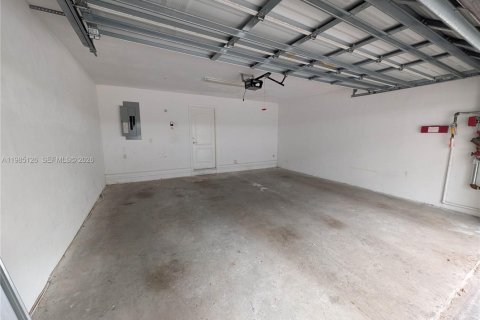 Townhouse in Wilton Manors, Florida 3 bedrooms, 156.63 sq.m. № 2047990 - photo 4