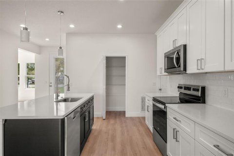 Casa en venta en Osteen, Florida, 3 dormitorios, 137.77 m2 № 2215134 - foto 12