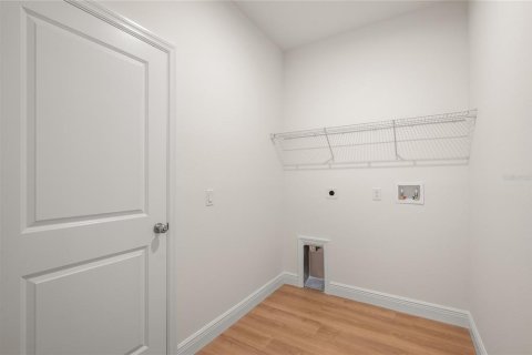 Casa en venta en Osteen, Florida, 3 dormitorios, 137.77 m2 № 2215134 - foto 18