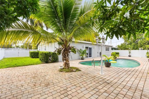 Купить виллу или дом в Майами-Гарденс, Флорида 4 спальни, 163.6м2, № 1985842 - фото 21
