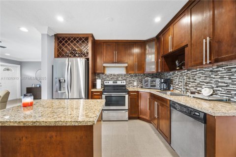 Купить виллу или дом в Майами-Гарденс, Флорида 4 спальни, 163.6м2, № 1985842 - фото 14