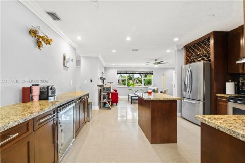 Купить виллу или дом в Майами-Гарденс, Флорида 4 спальни, 163.6м2, № 1985842 - фото 12