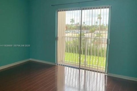 Copropriété à louer à Dania Beach, Floride: 2 chambres, 86.68 m2 № 1988720 - photo 13