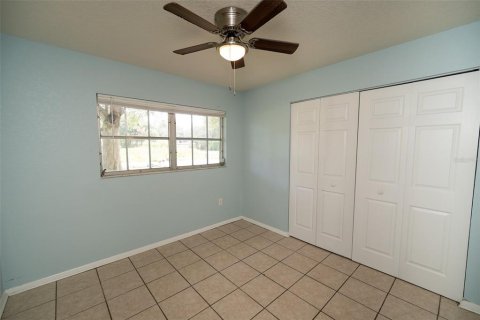 Villa ou maison à louer à Leesburg, Floride: 4 chambres, 130.43 m2 № 2405760 - photo 11
