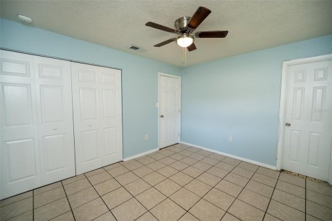 Villa ou maison à louer à Leesburg, Floride: 4 chambres, 130.43 m2 № 2405760 - photo 8