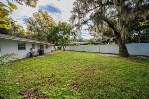 Villa ou maison à louer à Leesburg, Floride: 4 chambres, 130.43 m2 № 2405760 - photo 18