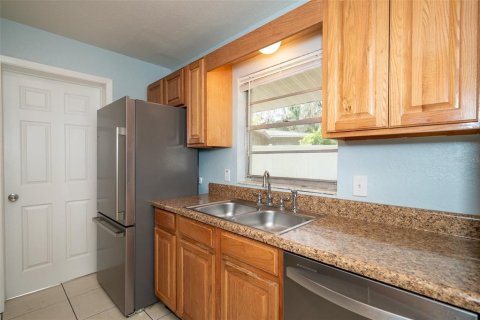 Villa ou maison à louer à Leesburg, Floride: 4 chambres, 130.43 m2 № 2405760 - photo 24