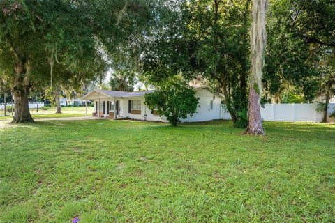 Villa ou maison à louer à Leesburg, Floride: 4 chambres, 130.43 m2 № 2405760 - photo 4