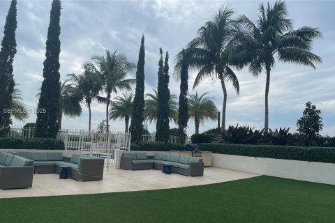 Снять в аренду кондоминиум в Майами, Флорида 1 спальня, 75.81м2, № 1992569 - фото 19