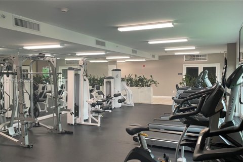 Снять в аренду кондоминиум в Майами, Флорида 1 спальня, 75.81м2, № 1992569 - фото 17