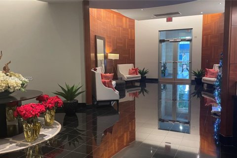 Снять в аренду кондоминиум в Майами, Флорида 1 спальня, 75.81м2, № 1992569 - фото 21