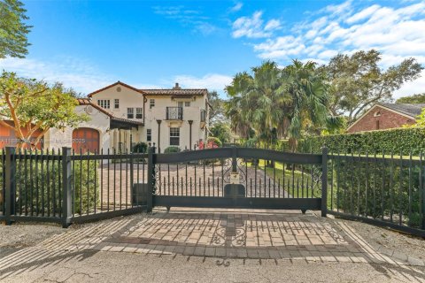 House in Miami Shores, Florida 4 bedrooms, 204.57 sq.m. № 1942278 - photo 7