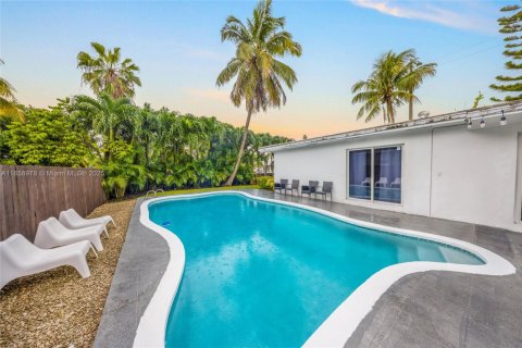 Villa ou maison à vendre à Miami, Floride: 4 chambres, 157.93 m2 № 1889041 - photo 20