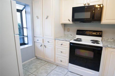 Copropriété à louer à Sarasota, Floride: 2 chambres, 94.76 m2 № 2433385 - photo 2