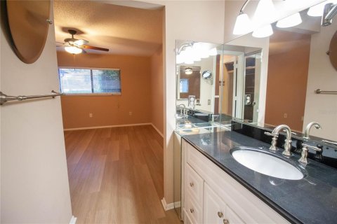 Copropriété à louer à Sarasota, Floride: 2 chambres, 94.76 m2 № 2433385 - photo 17