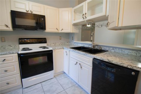 Copropriété à louer à Sarasota, Floride: 2 chambres, 94.76 m2 № 2433385 - photo 4