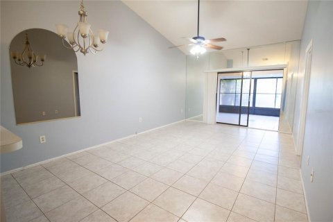 Copropriété à louer à Sarasota, Floride: 2 chambres, 94.76 m2 № 2433385 - photo 7