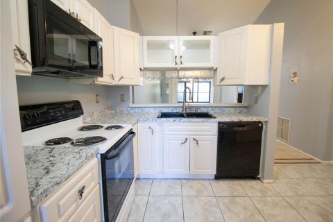 Copropriété à louer à Sarasota, Floride: 2 chambres, 94.76 m2 № 2433385 - photo 3