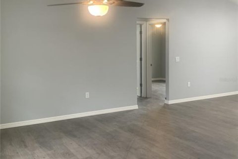 House in Brooksville, Florida 3 bedrooms, 135.17 sq.m. № 2106549 - photo 7