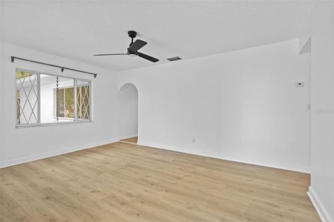 Casa en venta en Tampa, Florida, 3 dormitorios, 144.18 m2 № 2151517 - foto 12
