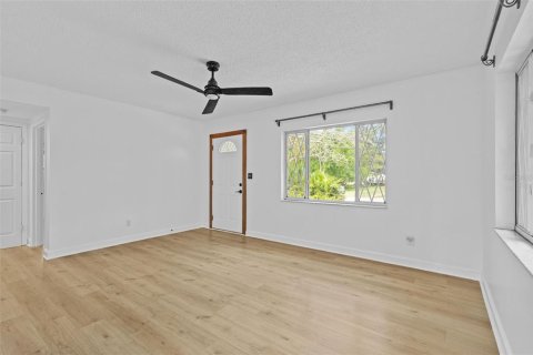 Casa en venta en Tampa, Florida, 3 dormitorios, 144.18 m2 № 2151517 - foto 11