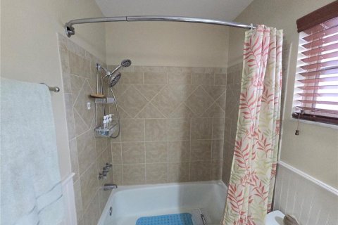 Condo in Bradenton, Florida, 1 bedroom  № 2120955 - photo 6