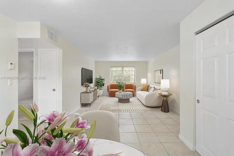 Apartment in Hollywood, Florida 1 bedroom, 63.17 sq.m. № 2031786