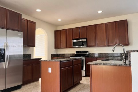 Casa en alquiler en Homestead, Florida, 3 dormitorios, 260.03 m2 № 1941101 - foto 7