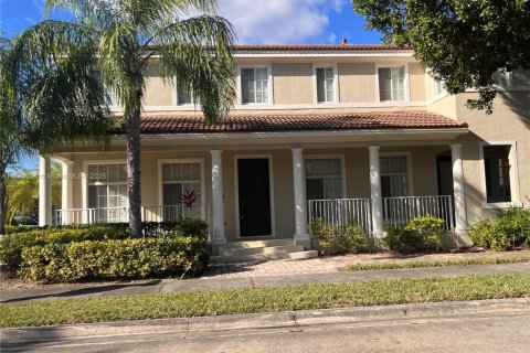 Снять в аренду виллу или дом в Хомстед, Флорида 3 спальни, 260.03м2, № 1941101 - фото 1