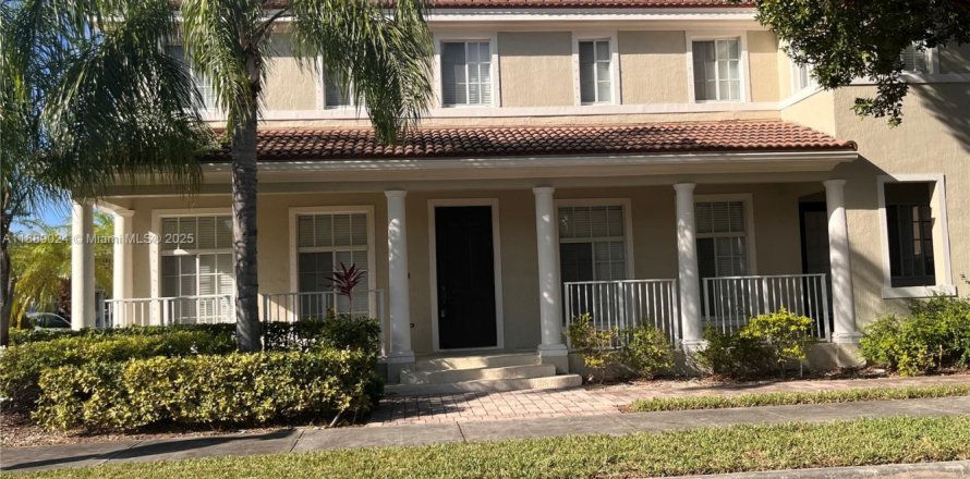 Casa en Homestead, Florida 3 dormitorios, 260.03 m2 № 1941101